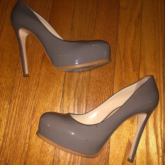 Kelsi by Kelsi Dagger Laurie Grey Patent Pump 8.5 - Picture 4 of 9